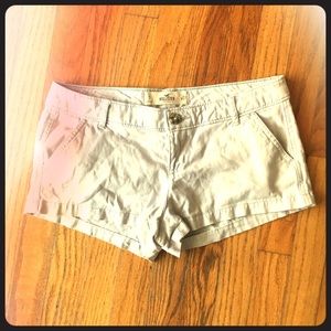 Hollister khaki shorts